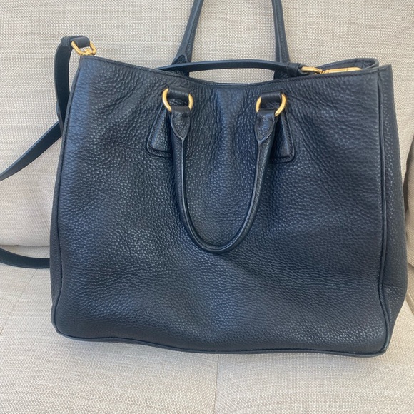 Prada Authentic Leather Bag in Black - Picture 5 of 13